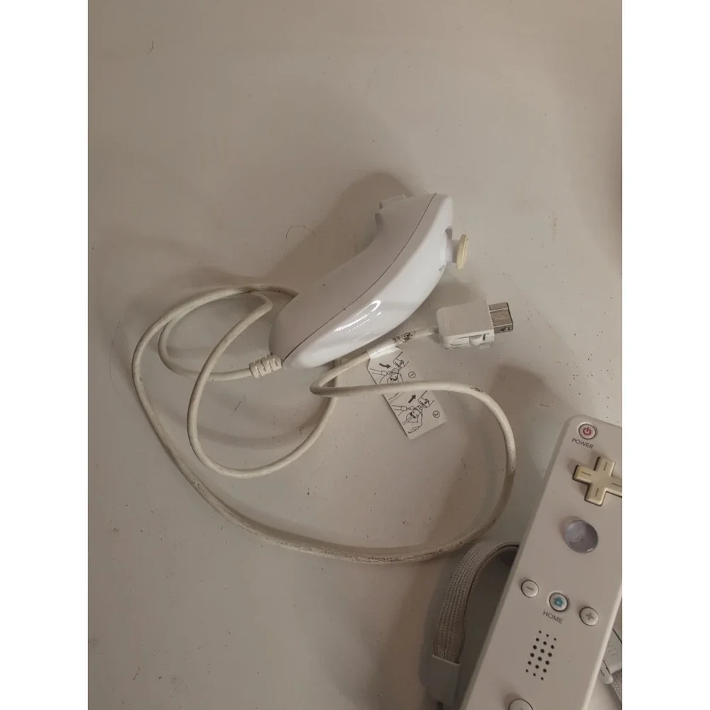Nintendo Wii RVL-001 GameCube Compatible Console Wii Bundle Wires Wiimote More!